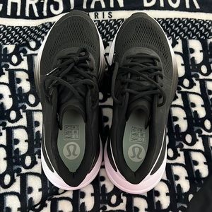 LULULEMON RUNNING SHOES